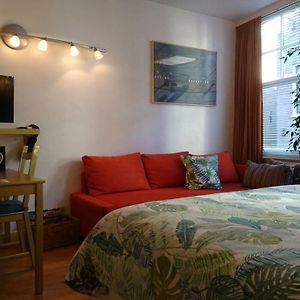 Studio met een King Size Bed